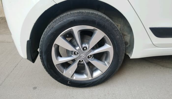 2015 Hyundai Elite i20 SPORTZ 1.2, Petrol, Manual, 1,46,580 km, tyre
