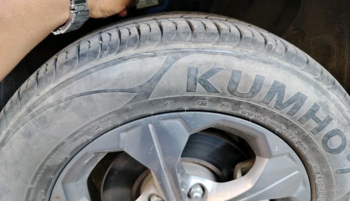 2021 KIA SELTOS HTK PLUS 1.5, Petrol, Manual, 19,519 km, tyre