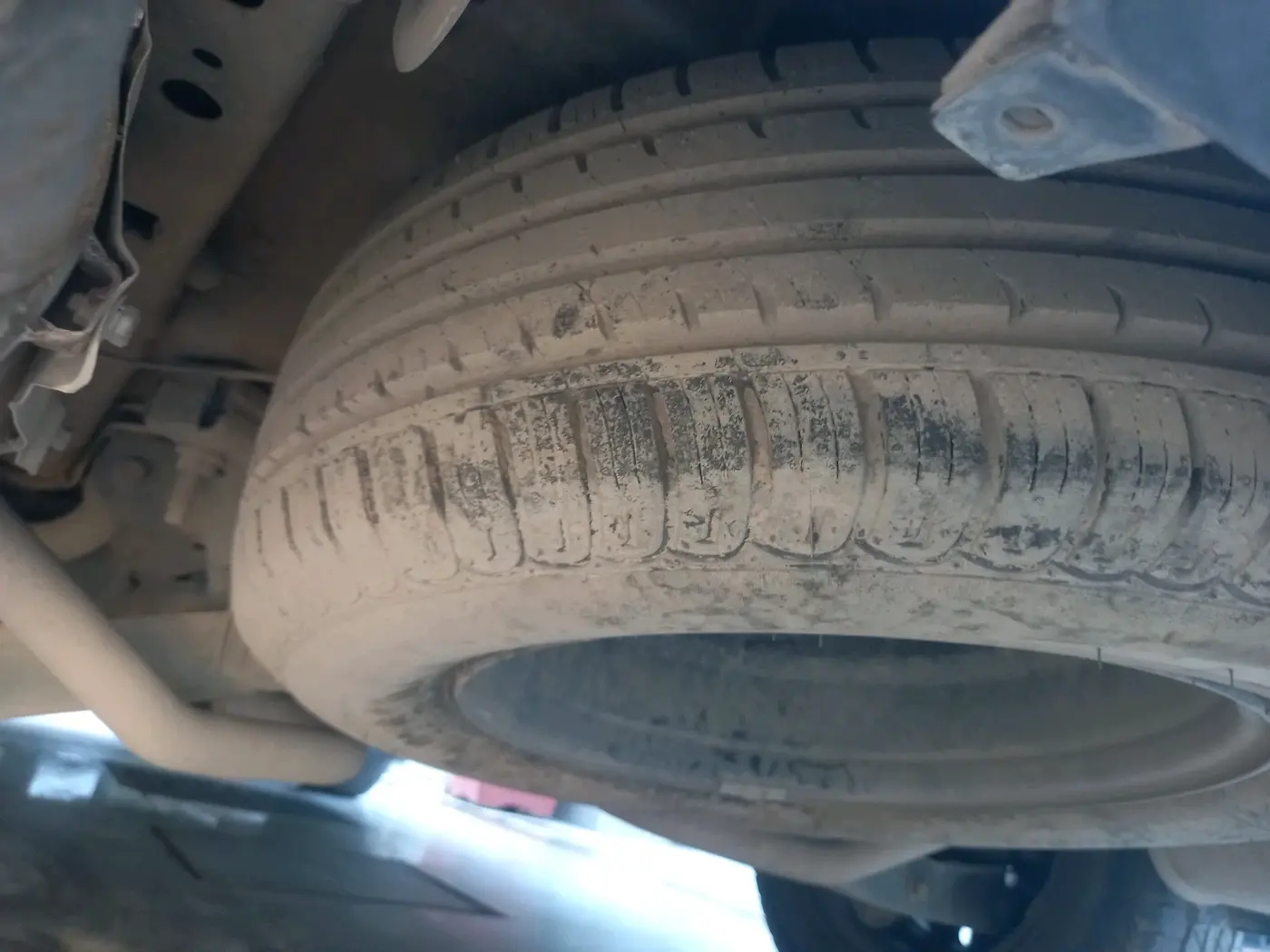 2018 Mahindra XUV500 W6 1.99, Diesel, Manual, 70,325 km, tyre