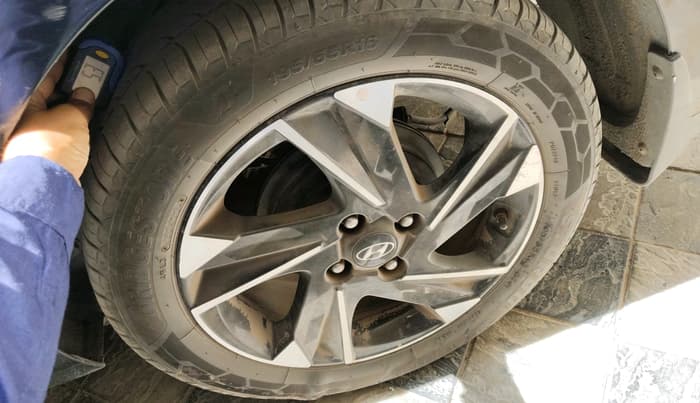 2022 Hyundai Verna SX 1.5 VTVT, Petrol, Manual, 1,11,149 km, tyre