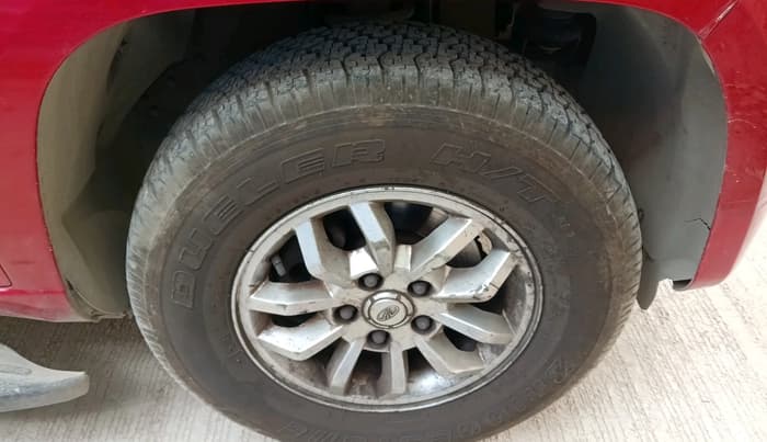 2017 Mahindra TUV300 T8, Diesel, Manual, 1,72,042 km, tyre