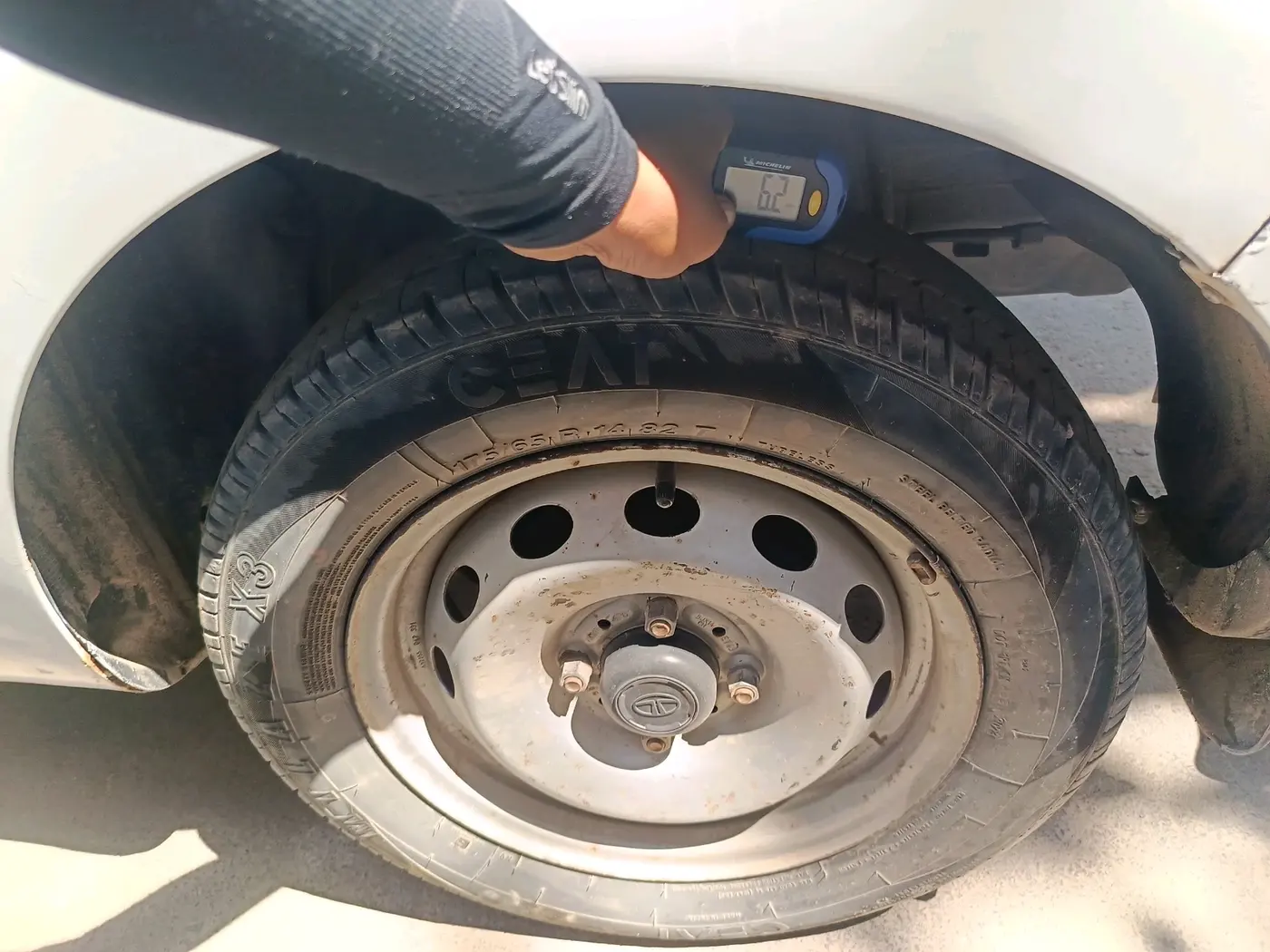 2019 Tata Zest XE PETROL, Petrol, Manual, 43,223 km, tyre