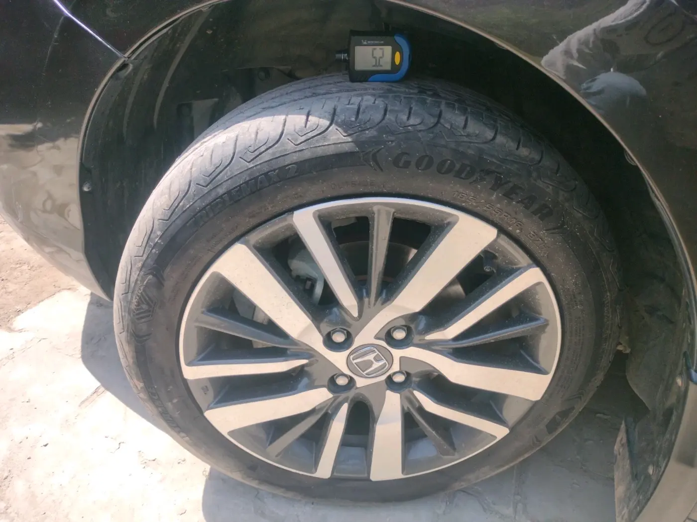 2022 Honda City 1.5L I-VTEC VX, Petrol, Manual, 22,415 km, tyre