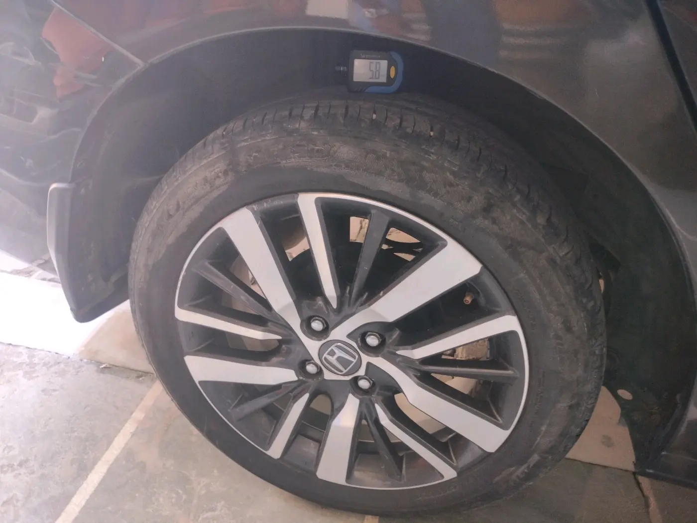 2022 Honda City 1.5L I-VTEC VX, Petrol, Manual, 22,415 km, tyre