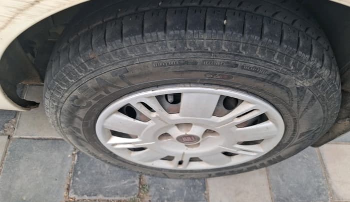 2015 Fiat Punto EVO ACTIVE 1.2, Petrol, Manual, 83,069 km, tyre