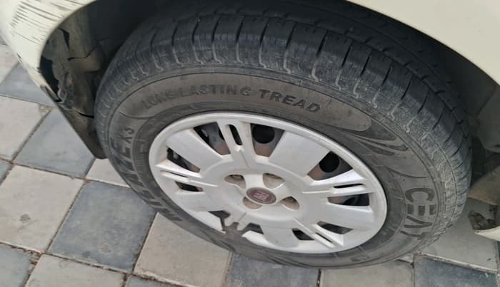 2015 Fiat Punto EVO ACTIVE 1.2, Petrol, Manual, 83,069 km, tyre