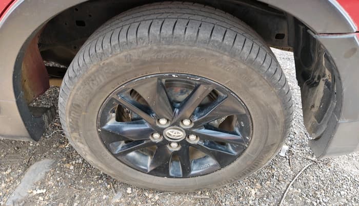 2017 Toyota Innova Crysta TOURING SPORT DIESEL MT, Diesel, Manual, 2,30,329 km, tyre