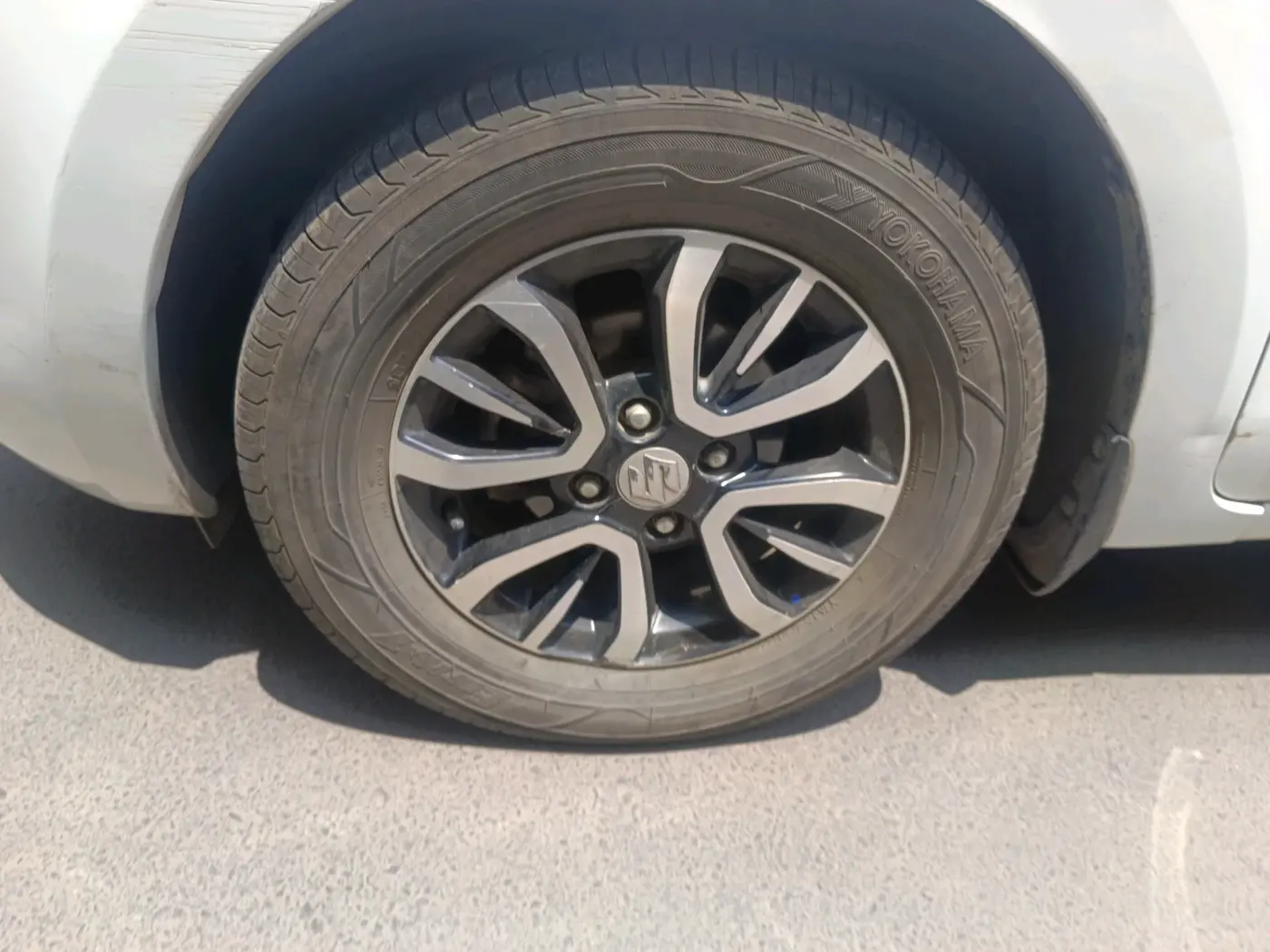 2020 Maruti Swift VXI AMT, Petrol, Automatic, 61,460 km, tyre