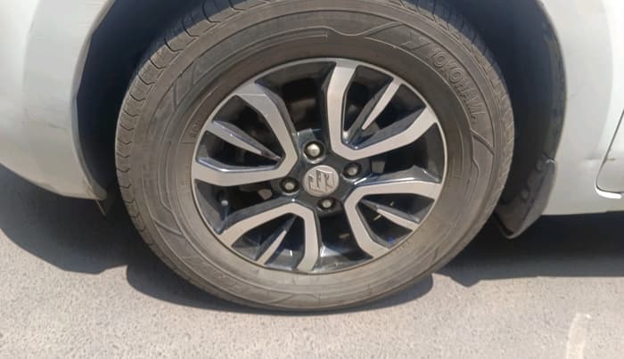 2020 Maruti Swift VXI AMT, Petrol, Automatic, 61,460 km, tyre