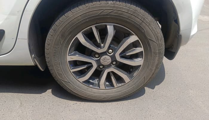 2020 Maruti Swift VXI AMT, Petrol, Automatic, 61,460 km, tyre