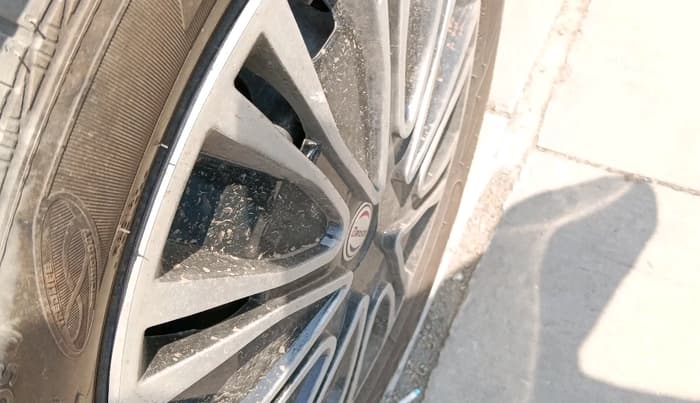 2023 Maruti Baleno DELTA CNG 1.2L, CNG, Manual, 81,948 km, tyre