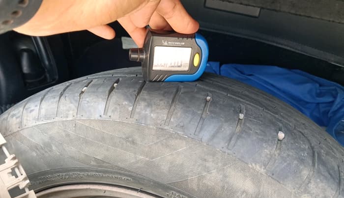 2023 Maruti Baleno DELTA CNG 1.2L, CNG, Manual, 81,948 km, tyre