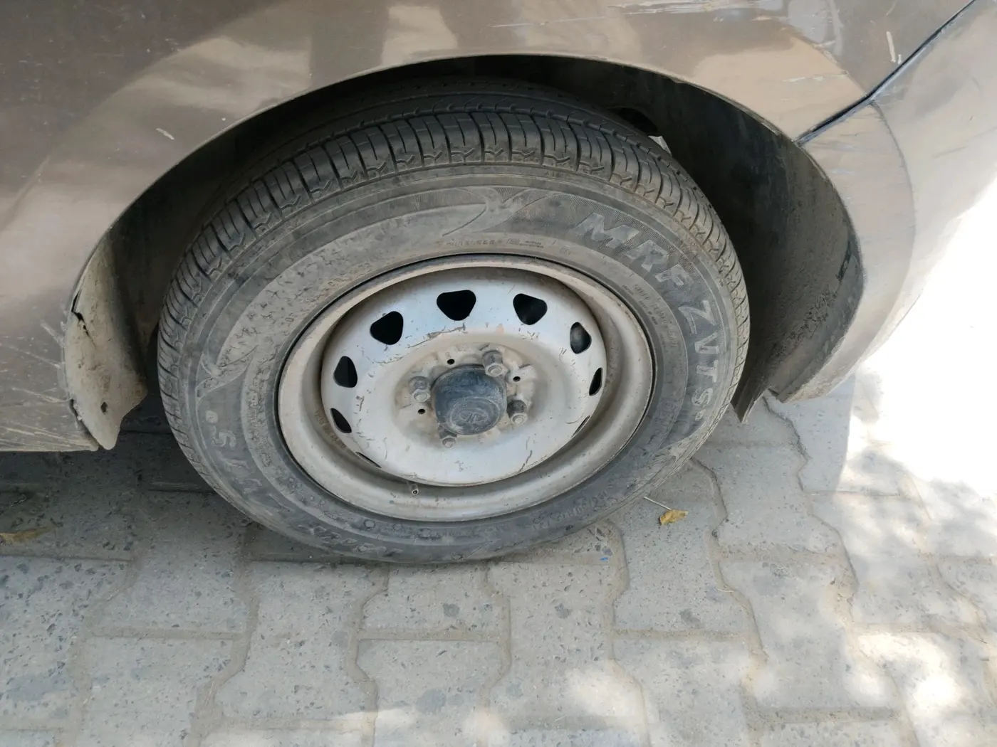 2018 Tata Tiago XE PETROL, Petrol, Manual, 67,474 km, tyre