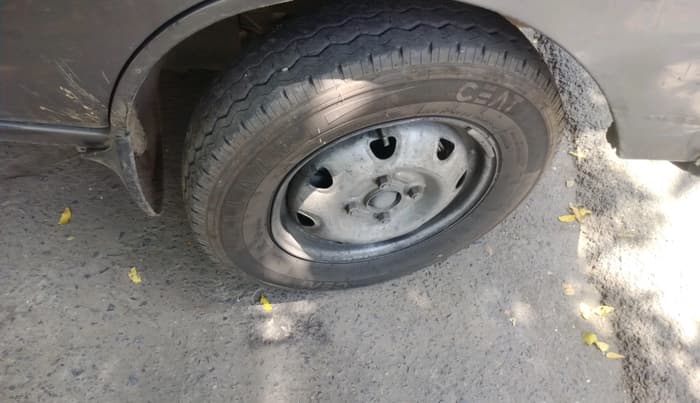 2018 Maruti Eeco 7 STR, CNG, Manual, 2,47,200 km, tyre