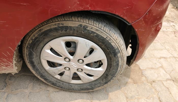 2011 Hyundai i10 MAGNA 1.2, Petrol, Manual, 81,405 km, tyre
