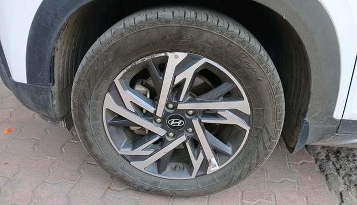 2025 Hyundai Creta SX (O) 1.5 DIESEL AT, Diesel, Automatic, 16,973 km, tyre