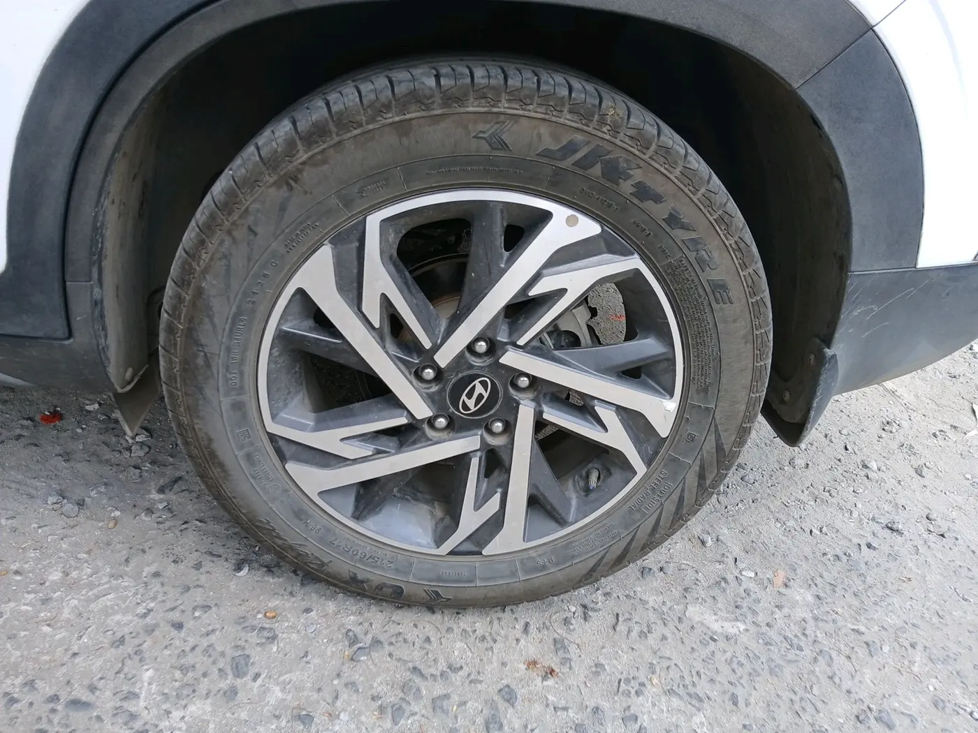2025 Hyundai Creta SX (O) 1.5 DIESEL AT, Diesel, Automatic, 16,973 km, tyre