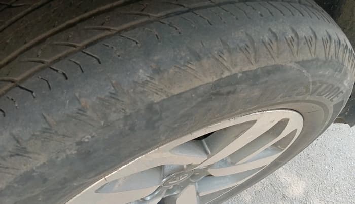 2022 Tata Safari XZA PLUS, Diesel, Automatic, 1,36,136 km, tyre