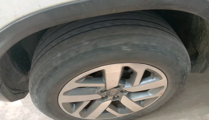 2022 Tata Safari XZA PLUS, Diesel, Automatic, 1,36,136 km, tyre