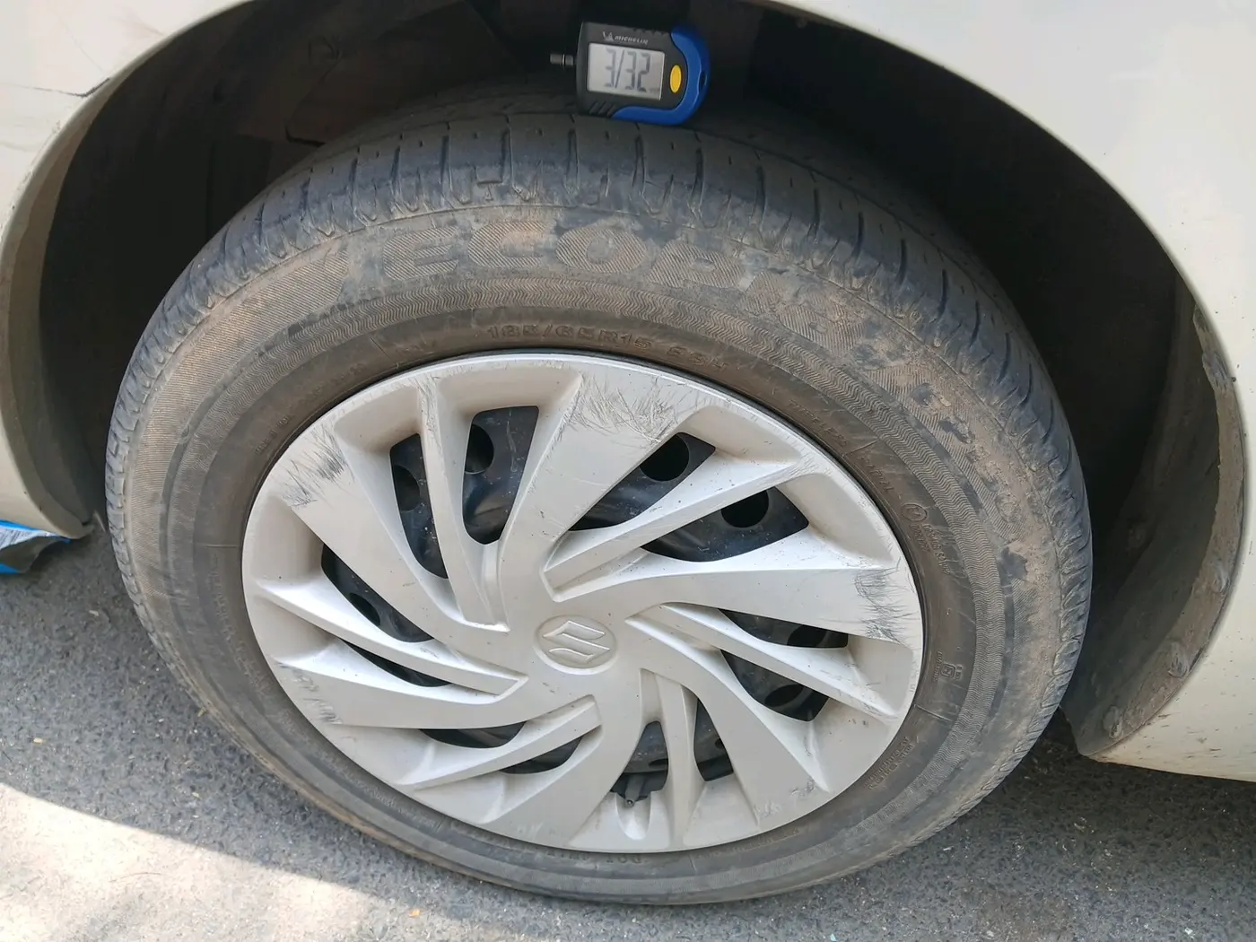2020 Maruti Ertiga VXI SHVS, Petrol, Manual, 48,072 km, tyre