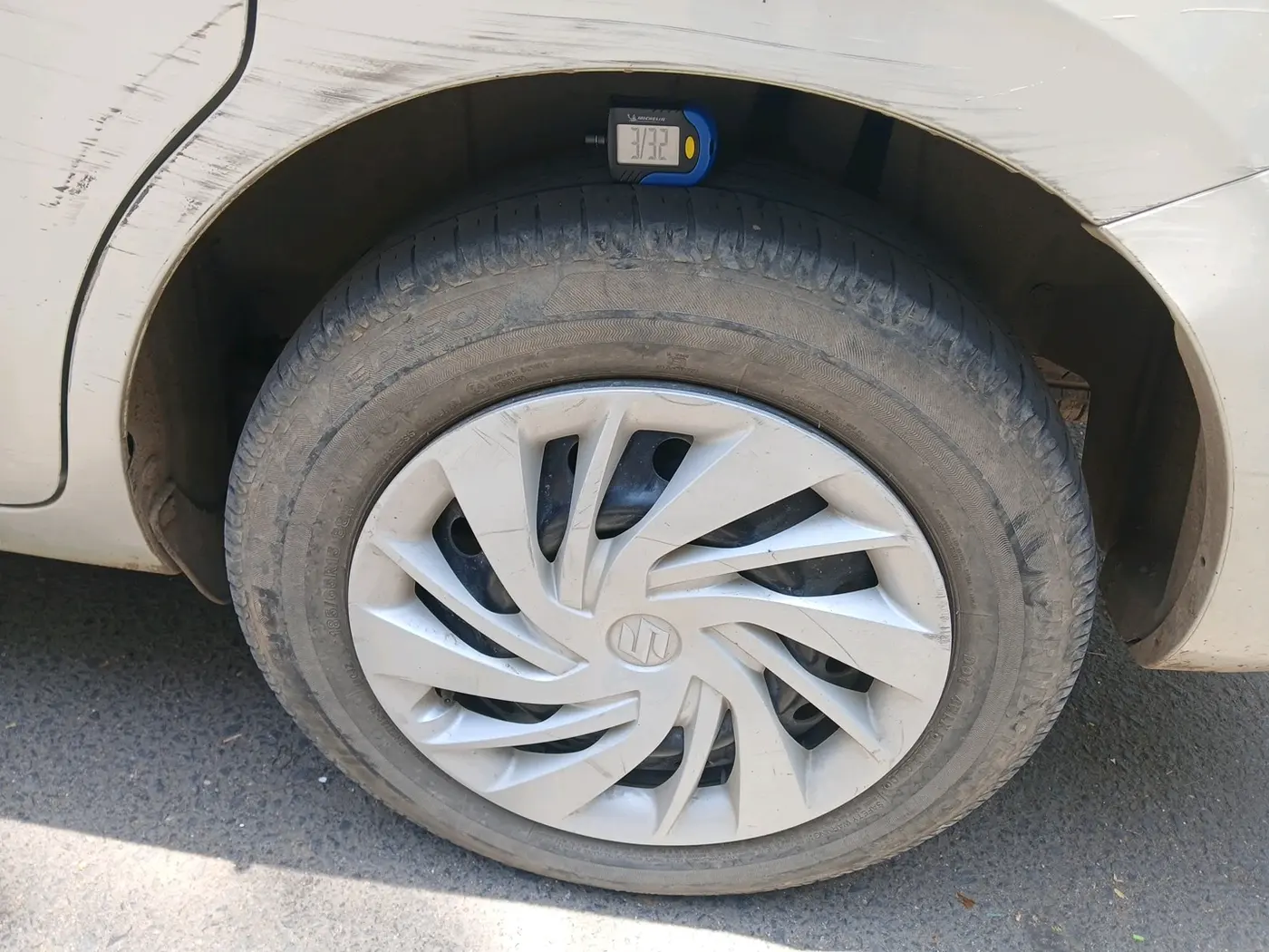 2020 Maruti Ertiga VXI SHVS, Petrol, Manual, 48,072 km, tyre