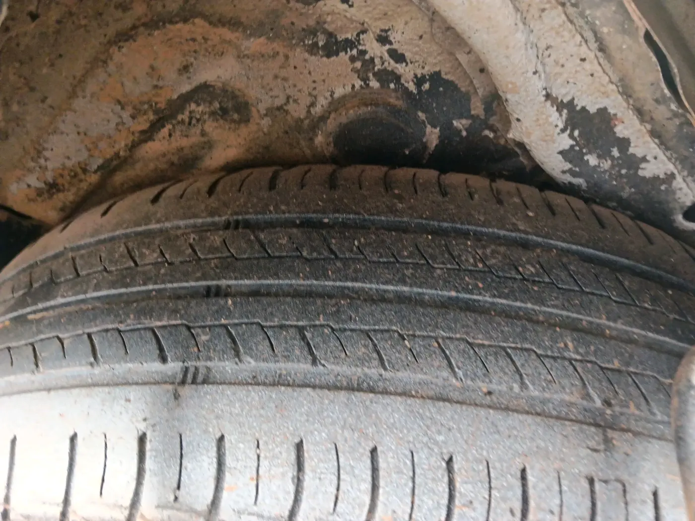 2013 Maruti Ertiga VDI, Diesel, Manual, 1,52,446 km, tyre