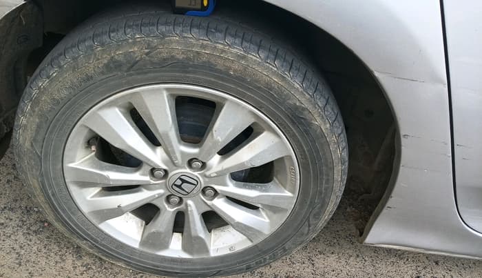 2012 Honda City 1.5L I-VTEC V MT, Petrol, Manual, 1,46,665 km, tyre