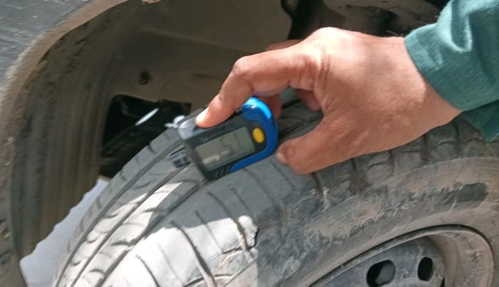 2018 Mahindra KUV 100 NXT K4+ P 6 STR, CNG, Manual, 92,968 km, tyre