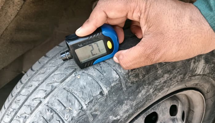 2018 Mahindra KUV 100 NXT K4+ P 6 STR, CNG, Manual, 92,968 km, tyre