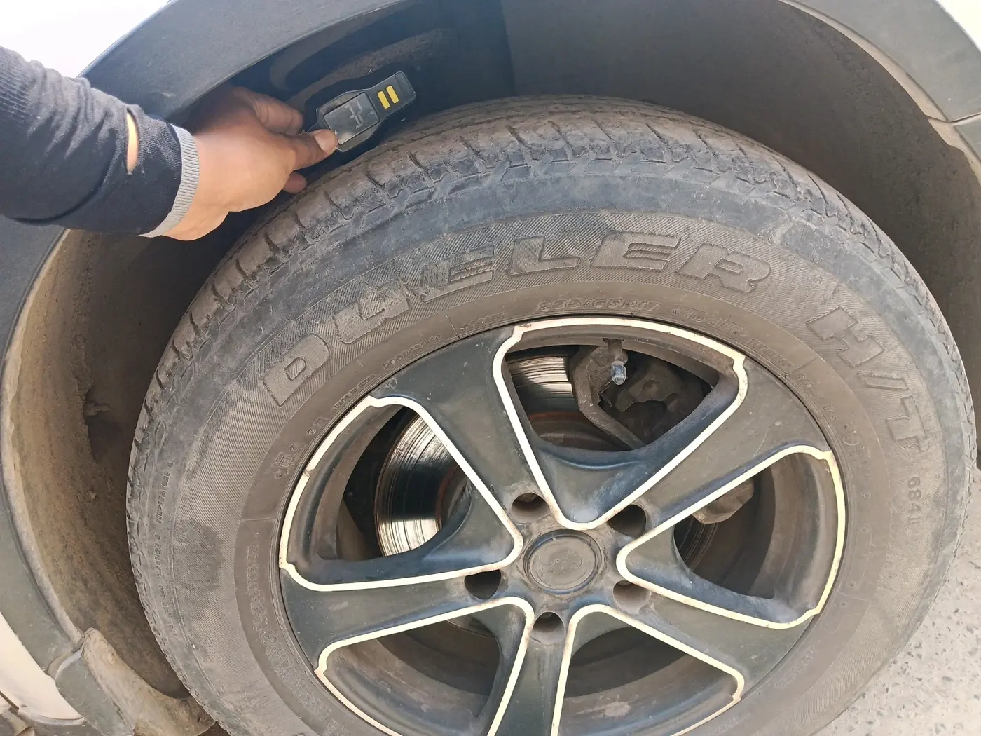 2019 Mahindra XUV500 W7 AT, Diesel, Automatic, 80,381 km, tyre