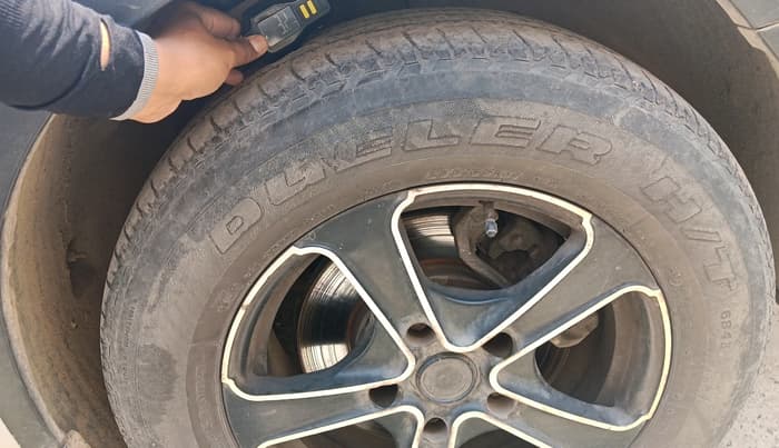 2019 Mahindra XUV500 W7 AT, Diesel, Automatic, 80,381 km, tyre