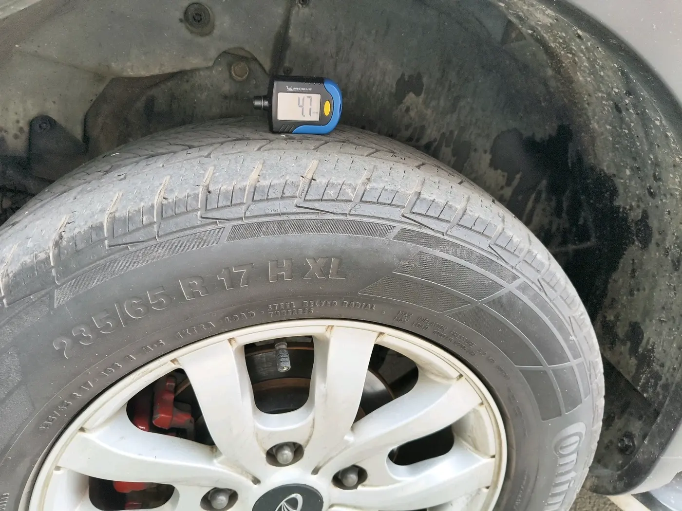 2016 Mahindra XUV500 W10 AT, Diesel, Automatic, 88,917 km, tyre