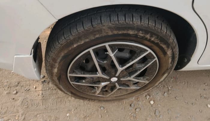 2018 Maruti Ertiga VDI SHVS, Diesel, Manual, 83,121 km, tyre