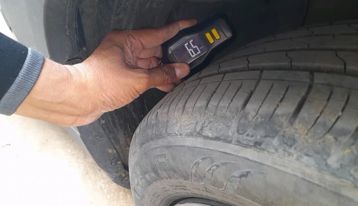 2022 Maruti BREZZA VXI SMART HYBRID, Petrol, Manual, 22,326 km, tyre