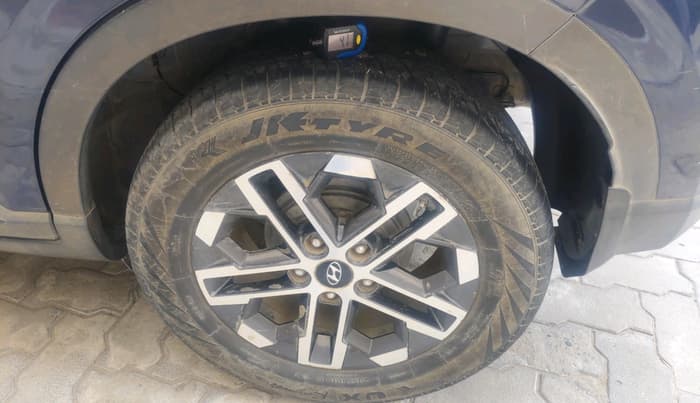 2022 Hyundai VENUE SX (O) 1.0 TURBO DCT, Petrol, Automatic, 47,672 km, tyre
