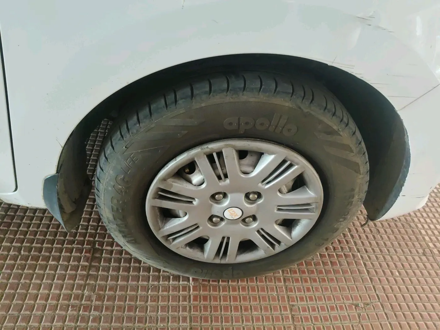 2021 Hyundai NEW SANTRO SPORTZ EXECUTIVE MT CNG, CNG, Manual, 2,17,444 km, tyre
