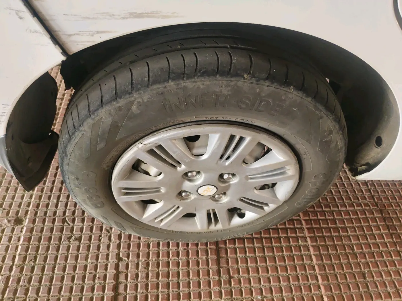 2021 Hyundai NEW SANTRO SPORTZ EXECUTIVE MT CNG, CNG, Manual, 2,17,444 km, tyre