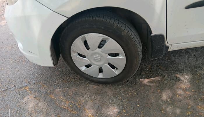 2015 Maruti Celerio VXI AMT, Petrol, Automatic, 1,19,459 km, tyre