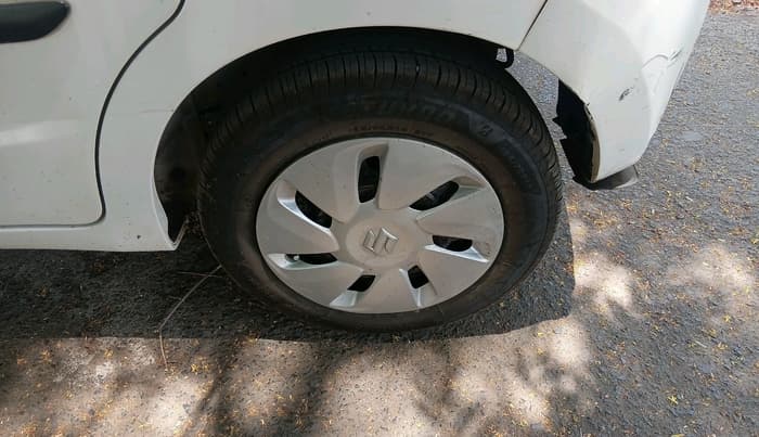 2015 Maruti Celerio VXI AMT, Petrol, Automatic, 1,19,459 km, tyre