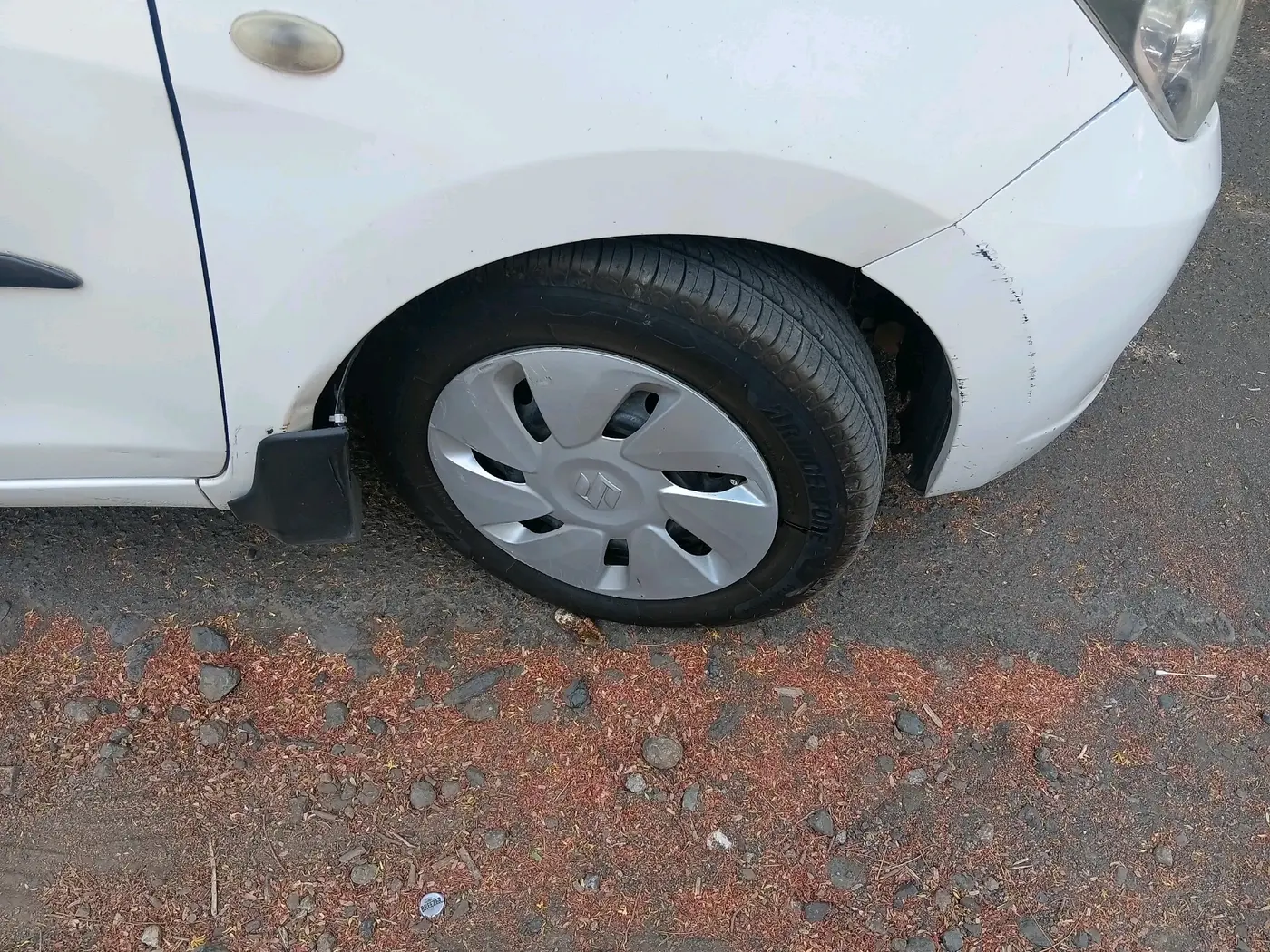 2015 Maruti Celerio VXI AMT, Petrol, Automatic, 1,19,459 km, tyre