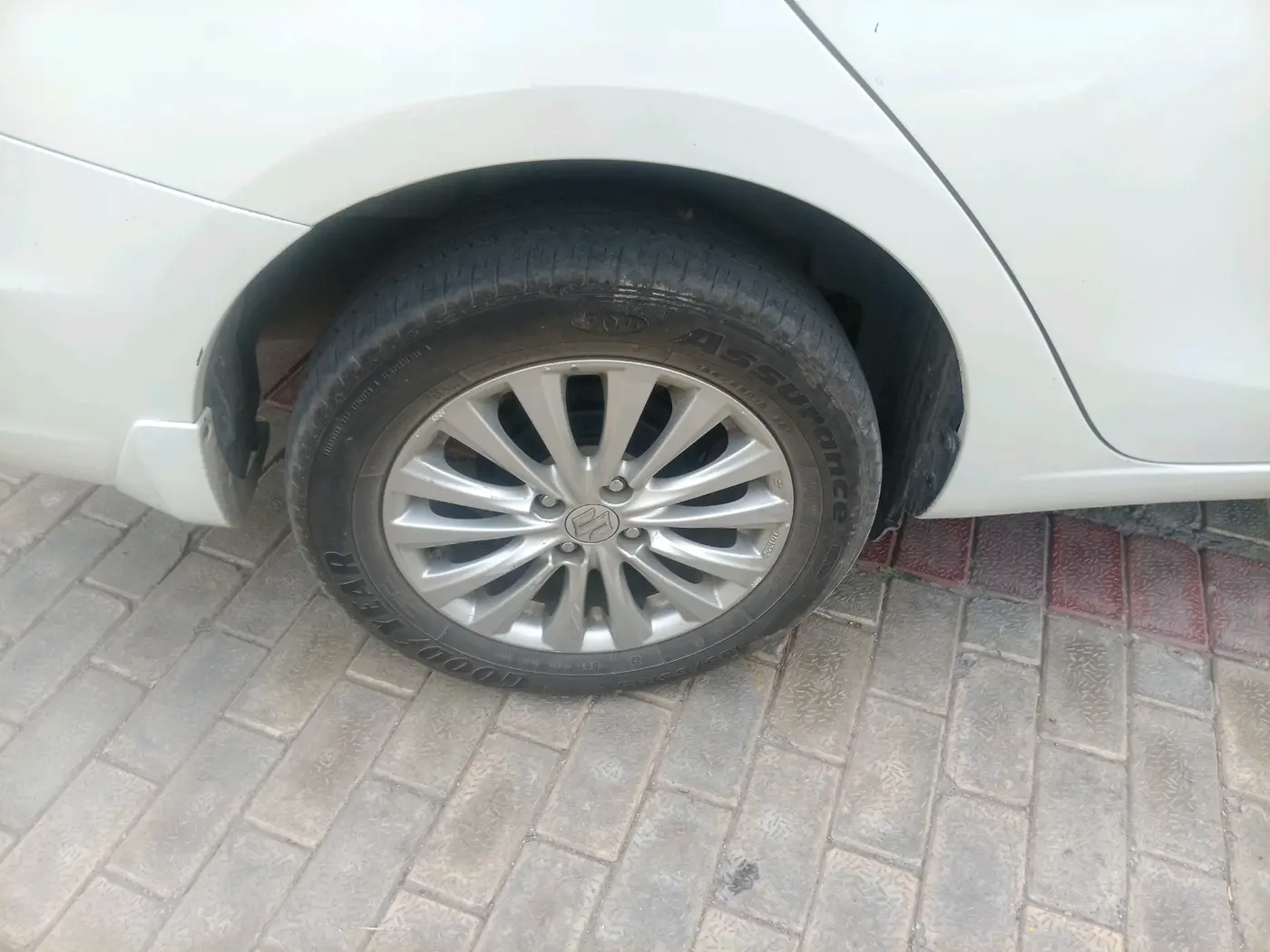 2022 Maruti Ciaz DELTA 1.5 SHVS MT PETROL, Petrol, Manual, 1,26,751 km, tyre