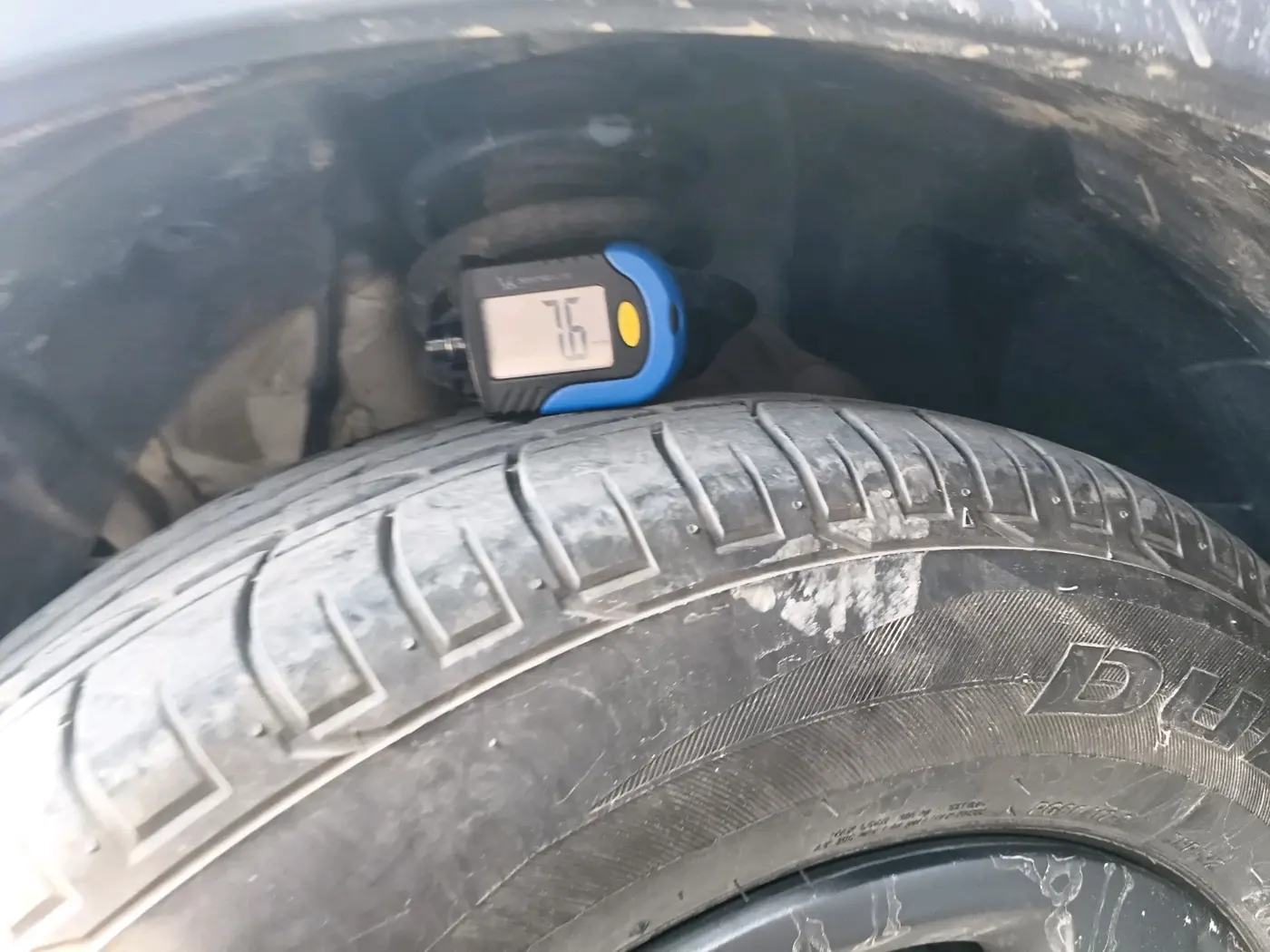 2023 Mahindra XUV300 W4 1.2 PETROL, Petrol, Manual, 21,209 km, tyre