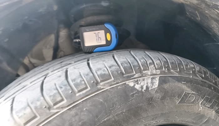 2023 Mahindra XUV300 W4 1.2 PETROL, Petrol, Manual, 21,209 km, tyre