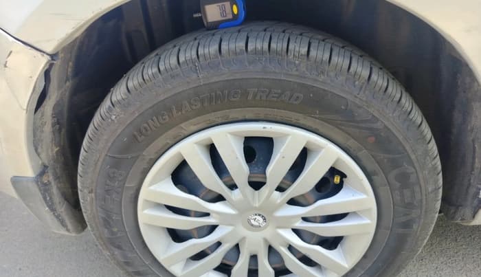 2014 Maruti Swift Dzire VXI, Petrol, Manual, 65,220 km, tyre