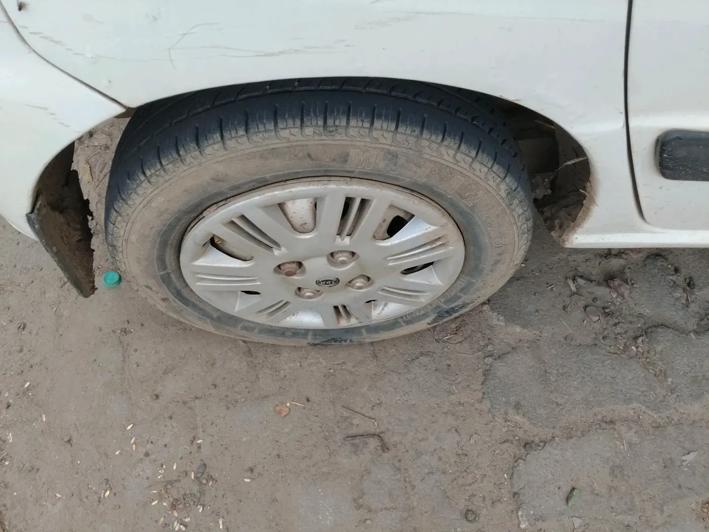 2012 Hyundai Santro Xing GL PLUS, CNG, Manual, 1,09,675 km, tyre