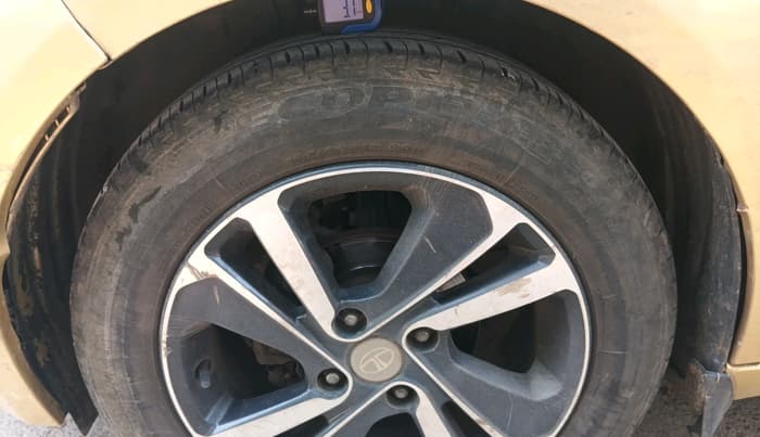 2020 Tata ALTROZ XZ PETROL, Petrol, Manual, 45,354 km, tyre