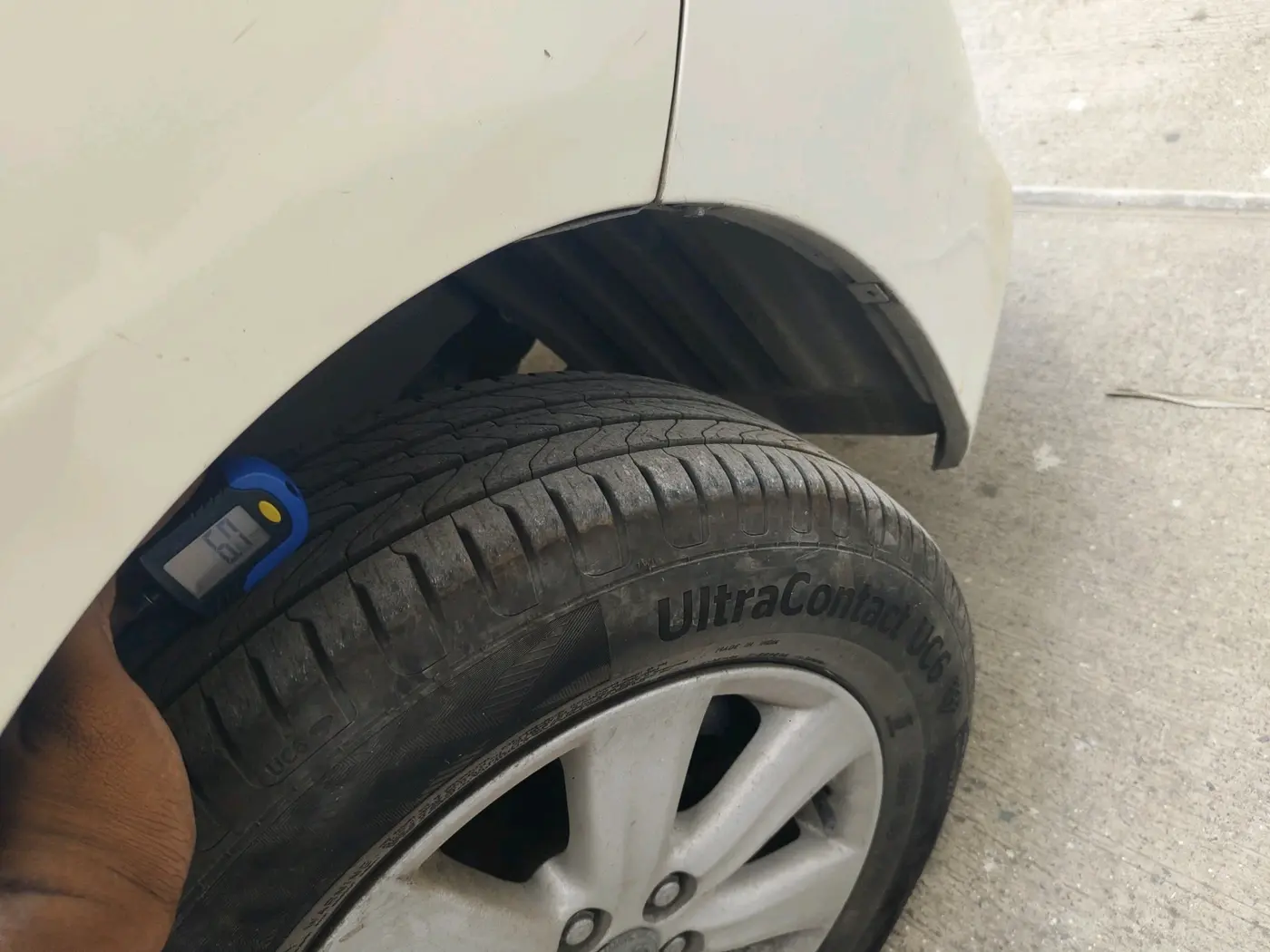 2013 Toyota Corolla Altis VL AT PETROL, Petrol, Automatic, 91,179 km, tyre