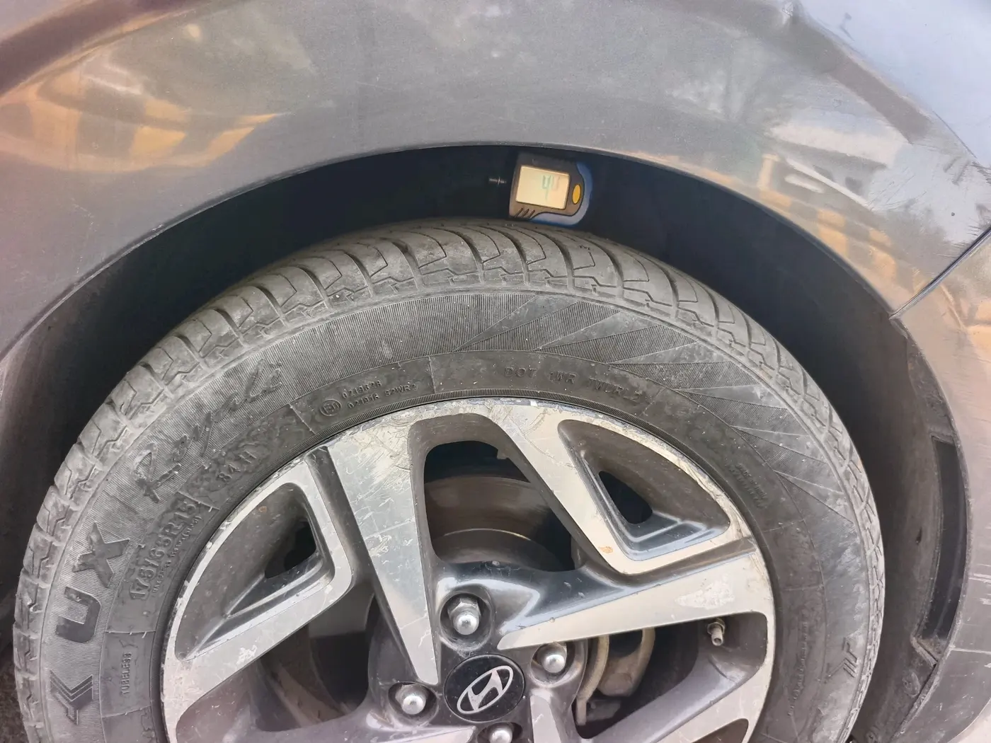 2023 Hyundai AURA SX 1.2 CNG, CNG, Manual, 74,671 km, tyre
