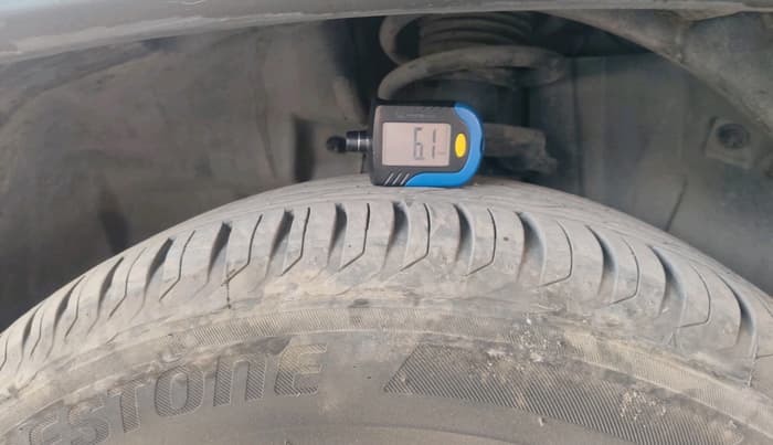 2018 Jeep Compass LIMITED 2.0 DIESEL, Diesel, Manual, 1,35,957 km, tyre