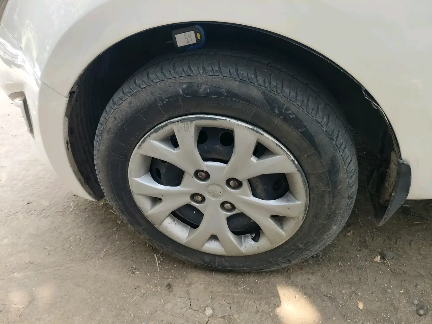 2013 Hyundai i20 MAGNA 1.2, CNG, Manual, 87,516 km, tyre